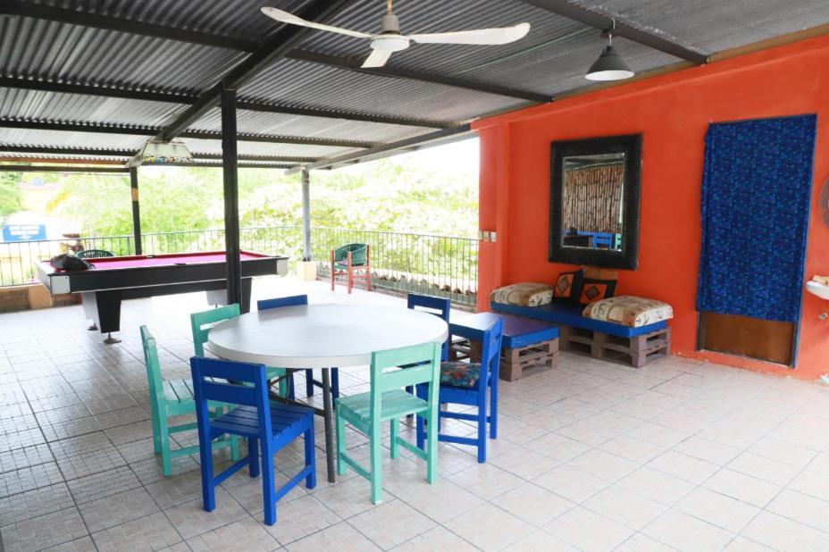 Hotel & Hostal Mayflower Puerto Escondido  Dış mekan fotoğraf