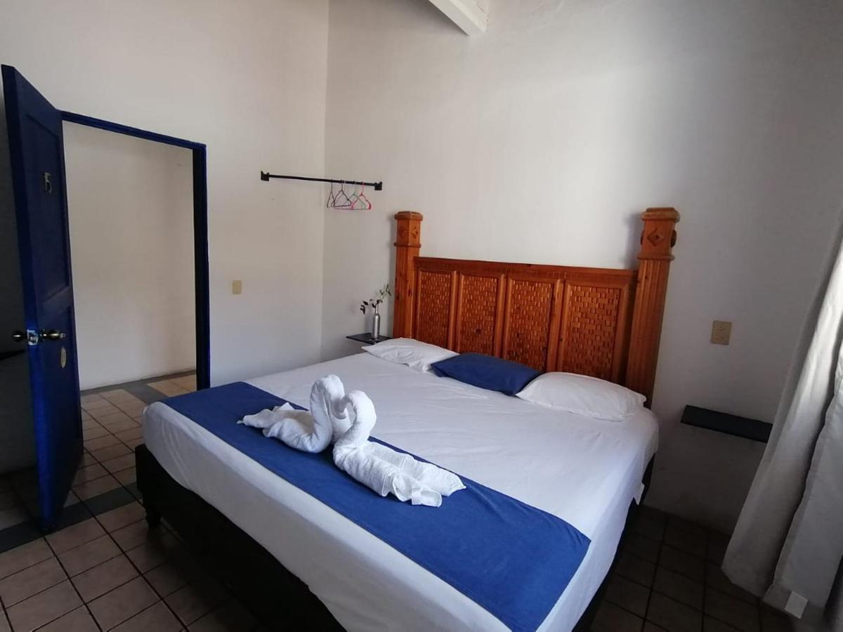 Hotel & Hostal Mayflower Puerto Escondido  Dış mekan fotoğraf