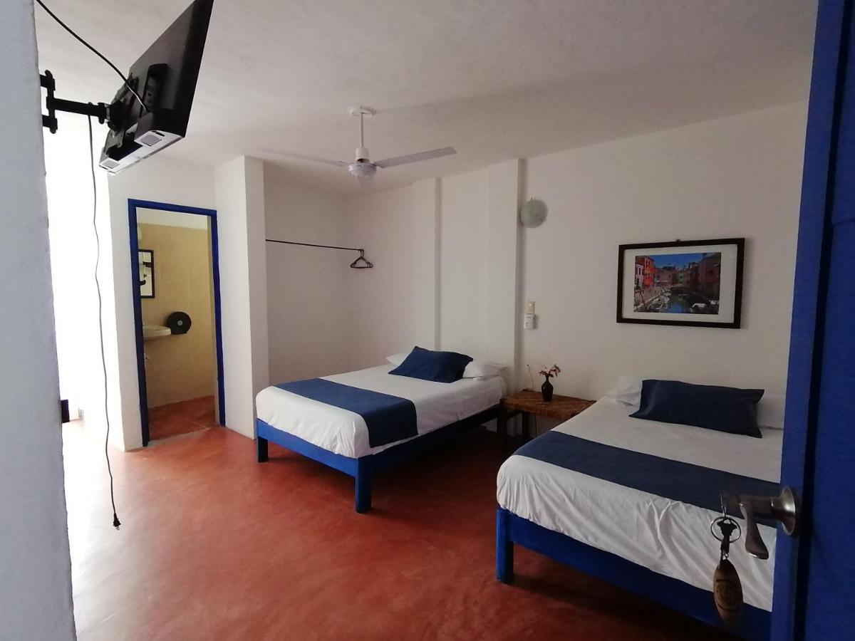 Hotel & Hostal Mayflower Puerto Escondido  Dış mekan fotoğraf